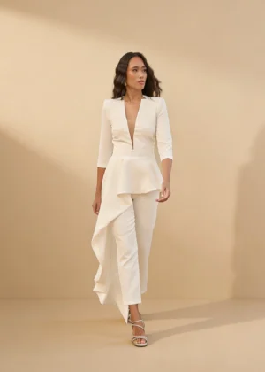 Ylma modas vestidos de fiesta, novia y comunión Mono blanco con sobrefalda asimétrica