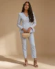 Conjunto de crepe azul bebé con chaqueta jacquard estructurada Conjunto de crepe azul bebé con chaqueta jacquard estructurada