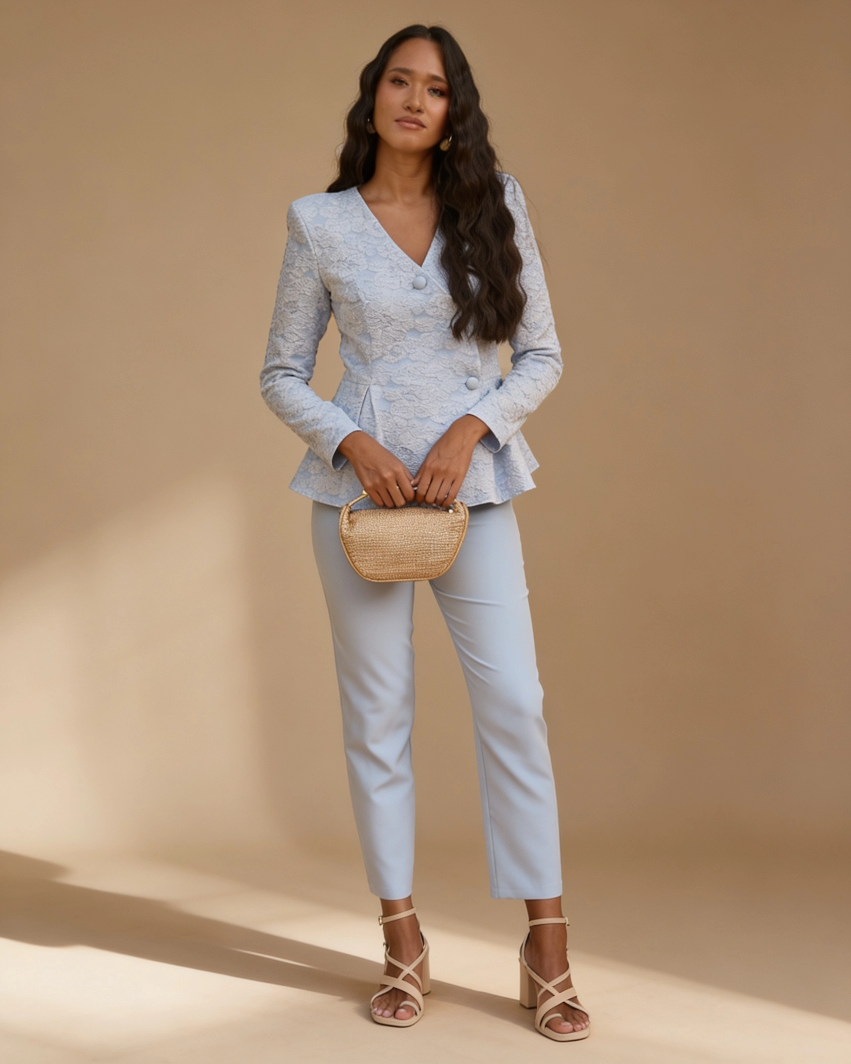 N123_azul1 copia Conjunto de crepe azul bebé con chaqueta jacquard estructurada