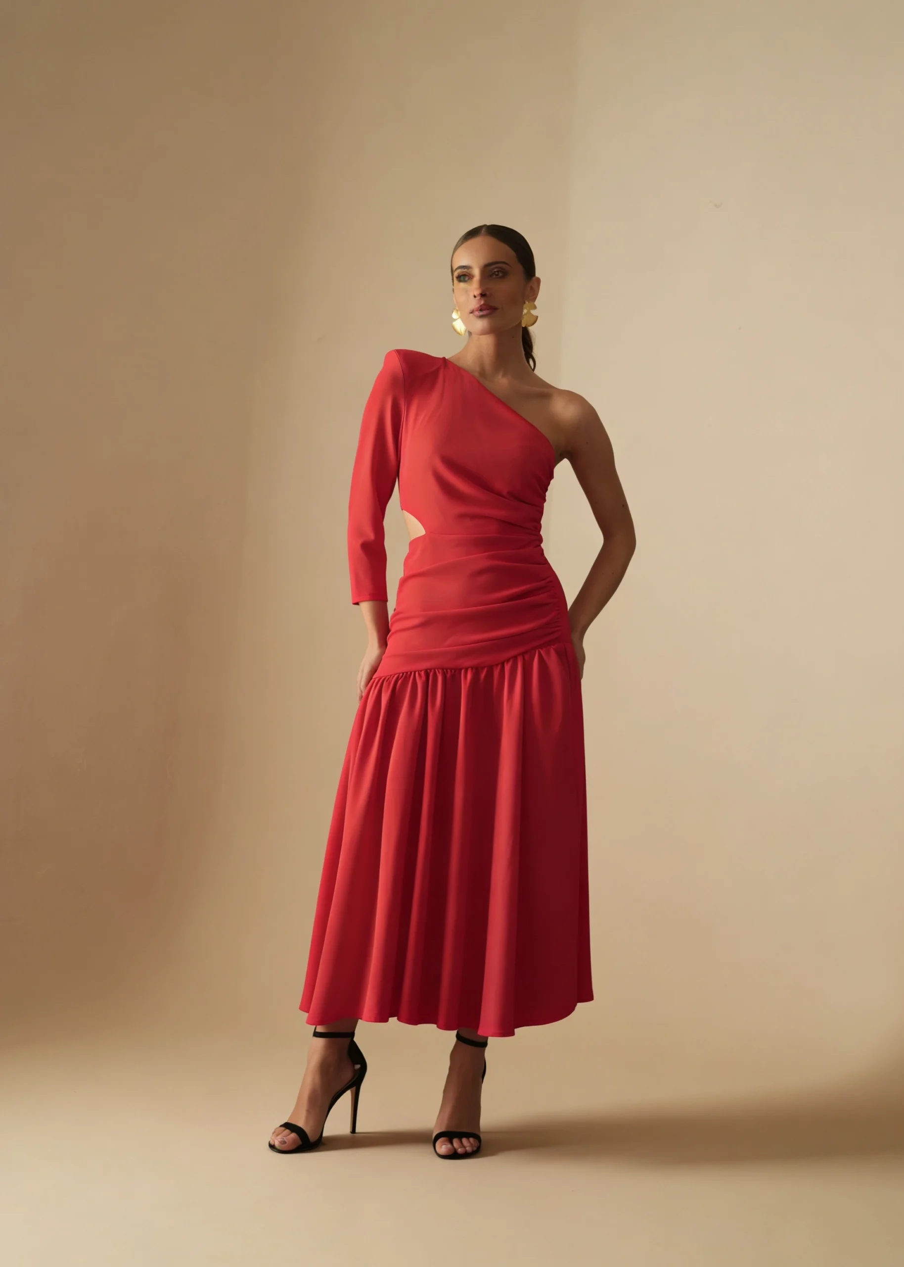 7745 copia Vestido midi rojo de corte en cadera