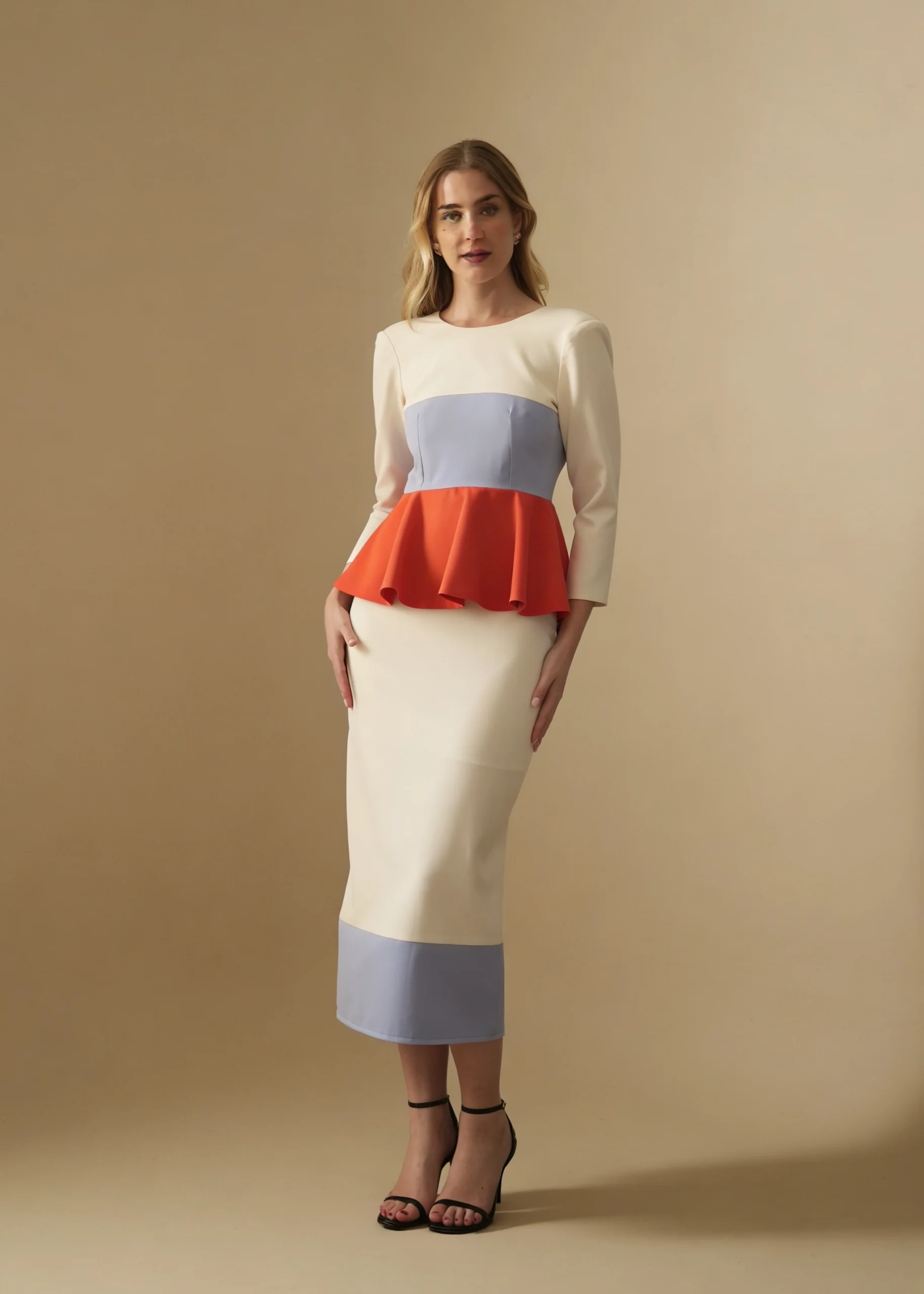 7791_1 copia Vestido midi de crepe con peplum bicolor