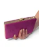 Bolso clutch de antelina fucsia con doble cadena Bolso clutch de antelina fucsia con doble cadena