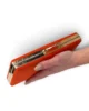 Bolso clutch de antelina naranja con doble cadena Bolso clutch de antelina naranja con doble cadena