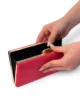Bolso clutch de antelina rojo con doble cadena Bolso clutch de antelina rojo con doble cadena