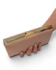 Bolso clutch de antelina nude con doble cadena Bolso clutch de antelina nude con doble cadena
