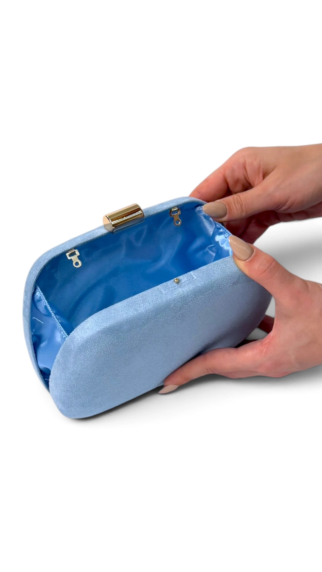 2110-37_azul (3) copia Bolso clutch redondeado azul celeste de antelina