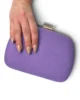 Bolso clutch redondeado malva de antelina Bolso clutch redondeado malva de antelina