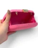 Bolso clutch redondeado rosa chicle de antelina Bolso clutch redondeado rosa chicle de antelina