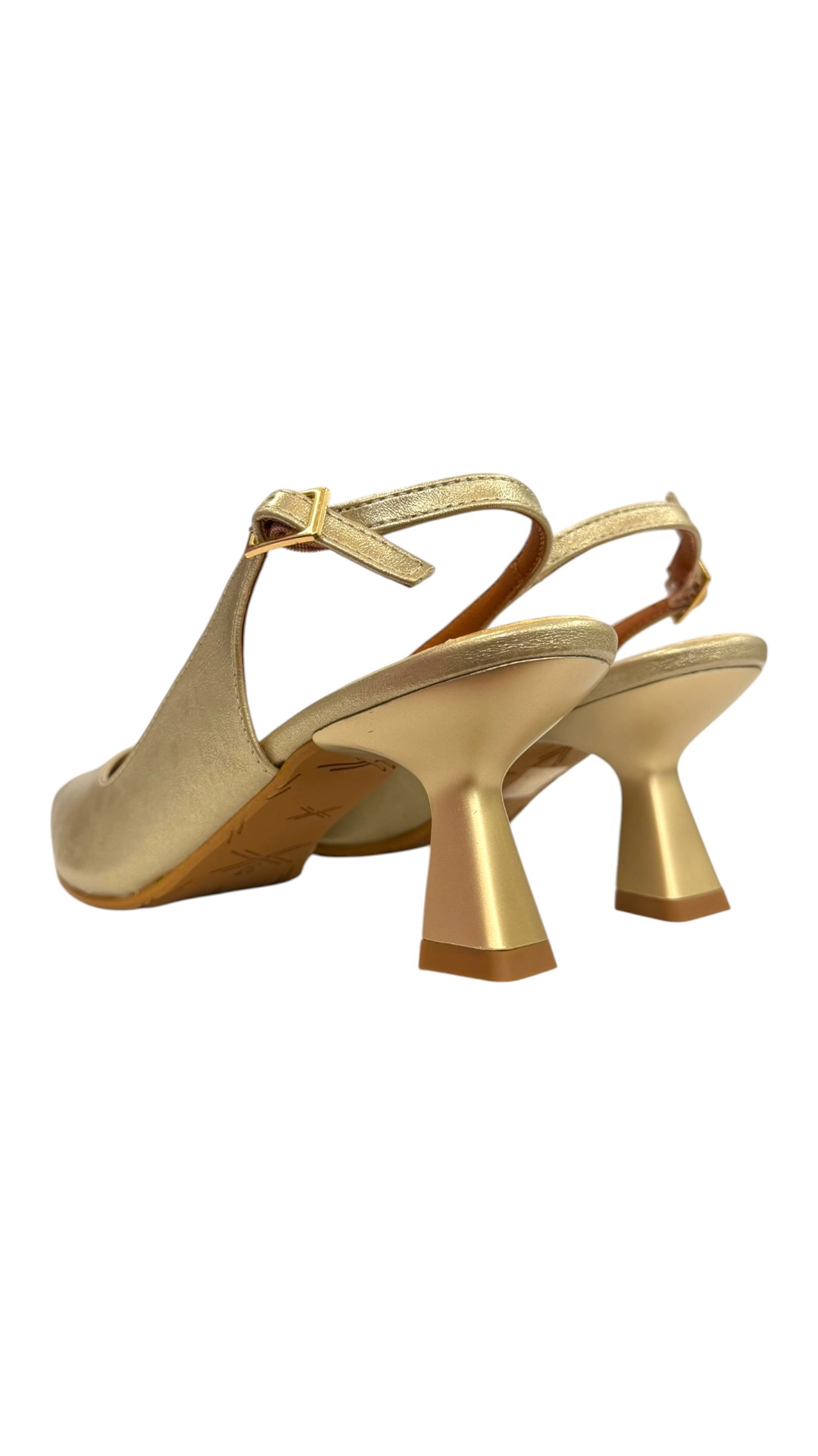2315BD_dorado2 copia Zapato dorado con tacón bajo