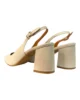Zapato beige con tacón ancho bajo Zapato beige con tacón ancho bajo