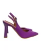 Zapato morado con tacón alto Zapato morado con tacón alto
