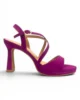 Sandalias moradas de tiras cruzadas Sandalias moradas de tiras cruzadas