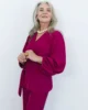 Conjunto de pantalón buganvilla y blusa corta de crepe Conjunto de pantalón buganvilla y blusa corta de crepe