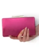 Clutch de polipiel carmesí metalizado Clutch de polipiel carmesí metalizado