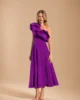 Vestido midi morado de un hombro con volante de tafetán Vestido midi morado de un hombro con volante de tafetán