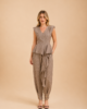 Conjunto de lino con rayas de lamé y peplum Conjunto de lino con rayas de lamé y peplum