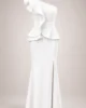 Vestido blanco largo asimétrico con volante Vestido blanco largo asimétrico con volante
