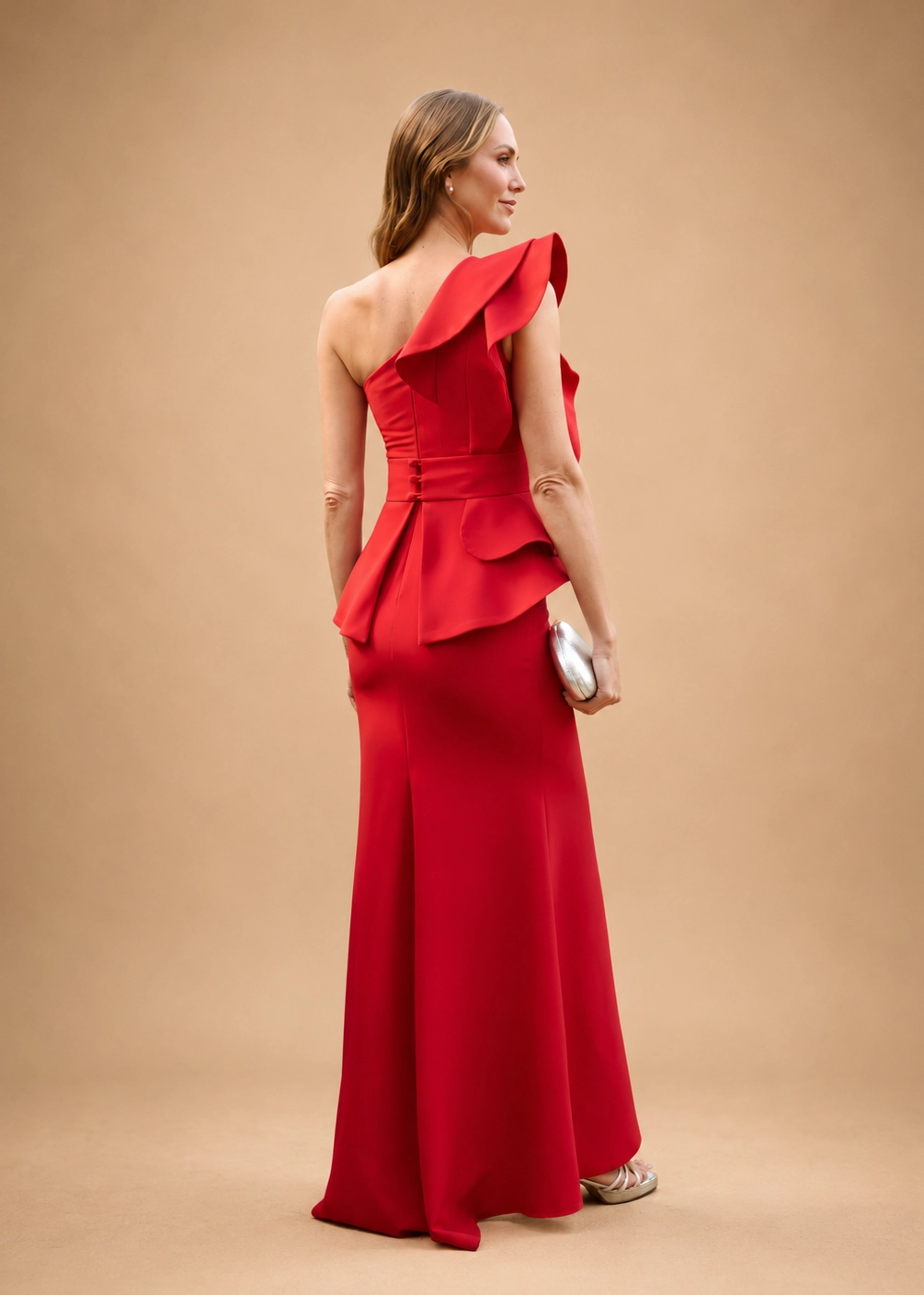 N146_rojo2 copia Vestido rojo largo asimétrico con volante