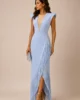 Vestido midi azul bebé con flecos Vestido midi azul bebé con flecos