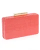Clutch de rafia coral con cierre dorado Clutch de rafia coral con cierre dorado