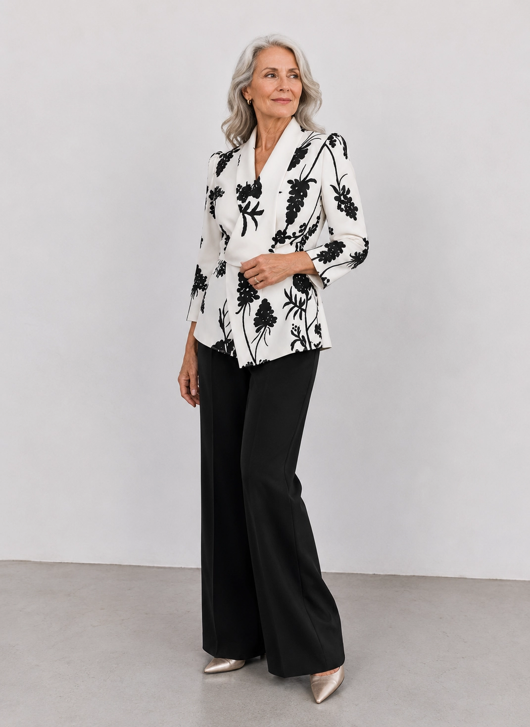 26513-negro (1) copia Conjunto de crepé estampado blanco y negro con pantalón recto