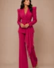 Conjunto color fresa con chaqueta cruzada y lazada Conjunto color fresa con chaqueta cruzada y lazada