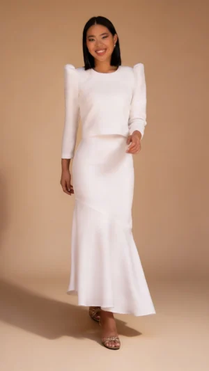 Ylma modas vestidos de fiesta, novia y comunión Conjunto de tweed blanco con top y falda de corte diagonal