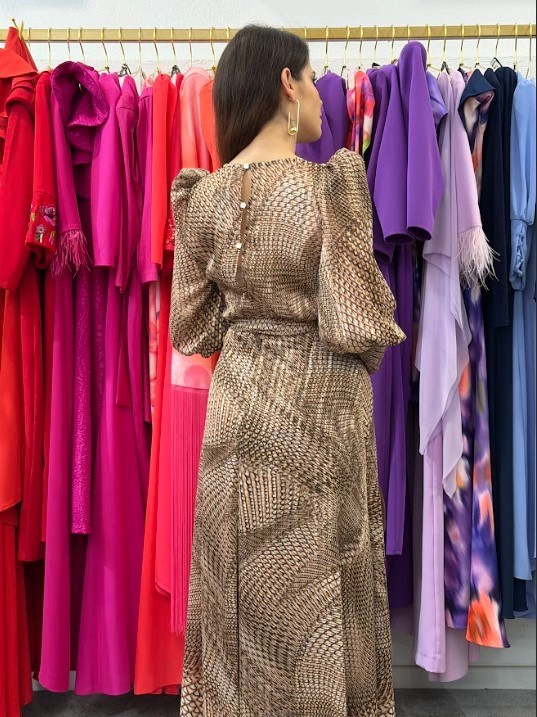 38064_2 copia Vestido midi estampado de gasa con lúrex y manga abullonada