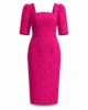 Vestido midi de brocado fucsia con espalda abierta y lazada de gasa Vestido midi de brocado fucsia con espalda abierta y lazada de gasa