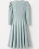 Vestido midi de crepé verde hielo con falda de capa Vestido midi de crepé verde hielo con falda de capa