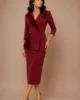 Vestido midi granate con terciopelo y peplum Vestido midi granate con terciopelo y peplum