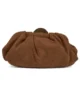 Bolso pochette marrón de antelina Bolso pochette marrón de antelina