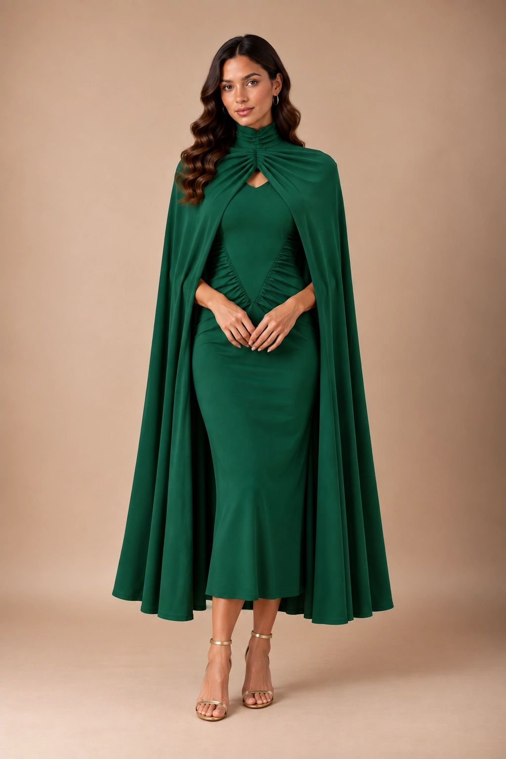 7885 (1) copia Conjunto vestido midi verde botella y capa de punto
