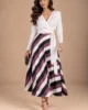 Conjunto blanco de falda midi estampada y top multiposición Conjunto blanco de falda midi estampada y top multiposición