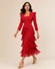Vestido midi rojo de flecos con escote cuadrado Vestido midi rojo de flecos con escote cuadrado